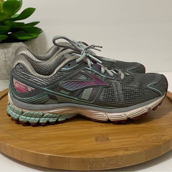 Brooks Ravenna 6 Retro Running Sneaker Size 7 Silver Purple Dad Gym Shoe Trainer - Picture 2 of 11